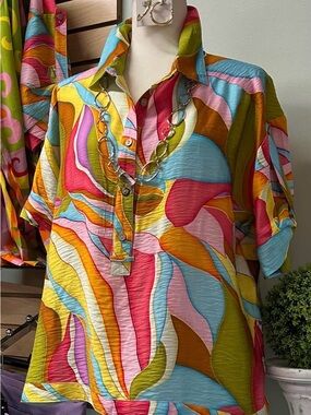 Tru Luxe short sleeve elbow length boxy top